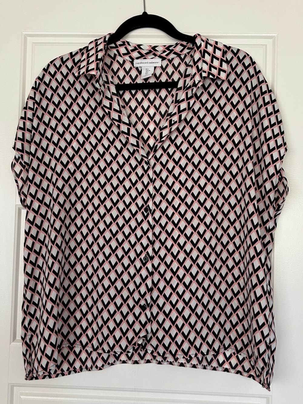 Cupcakes and Cashmere Women's Pink Geometric Short-Sleeve Blouse